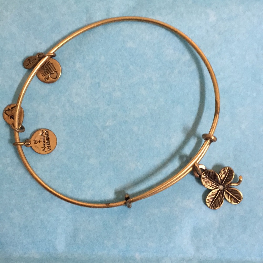 Four leaf clover lucky Alex and Ani bracelet